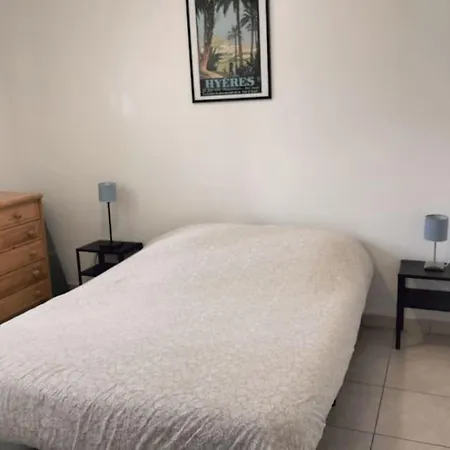 Grand T2 Sur La Presqu'ile De Giens Apartment *